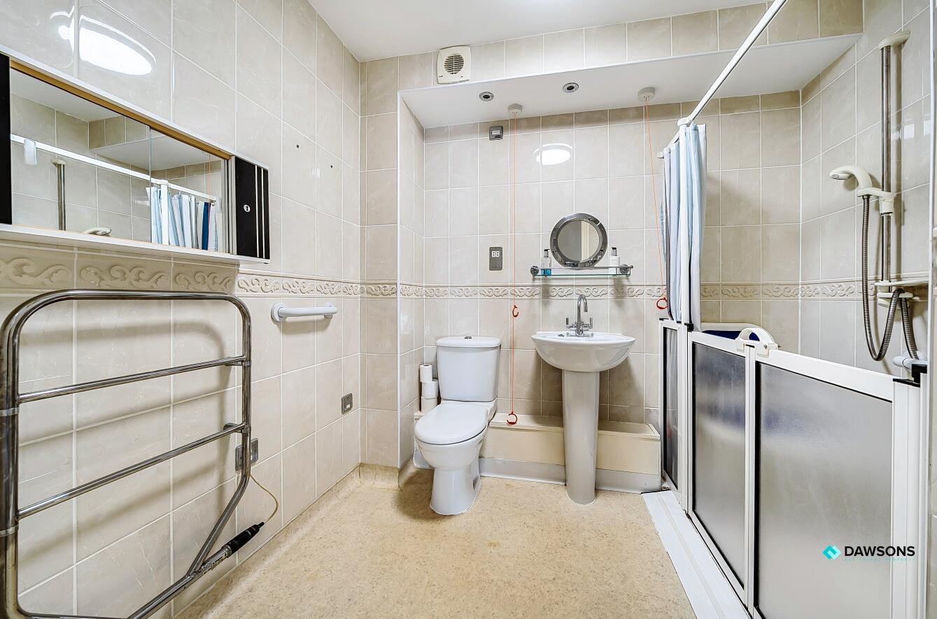 Willow Court, Clyne Common, Swansea, SA3 3JB